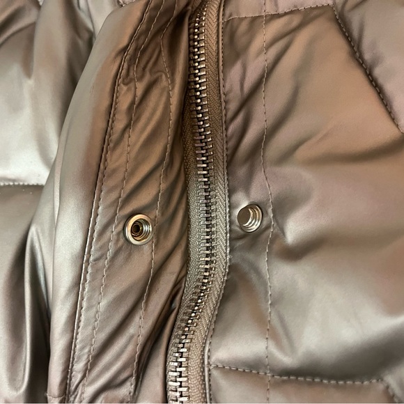 Women's Metallic Grey Puffer Jacket - Alaska Outerwear Company/ Made in Italy - Picture 8 of 11